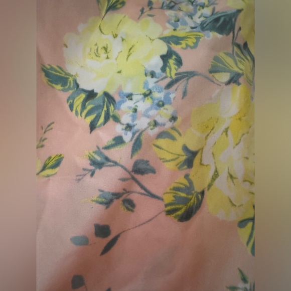 💐NWT! INC Satin & Lace Floral Robe - Picture 2 of 4